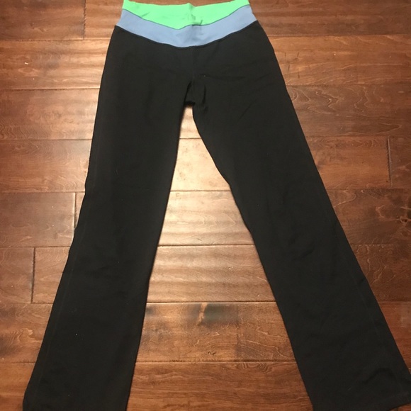 Patagonia Pants - Patagonia bootcut colorblock yoga pants wide